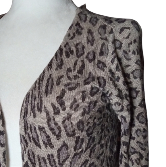 Acrobat Leopard Animal Print Open Front Silk Cashmere Knit Cardigan Size Medium - Picture 5 of 8